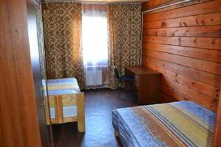 Гостиница  Байкал 1 Листвянка Трехместный номер-7